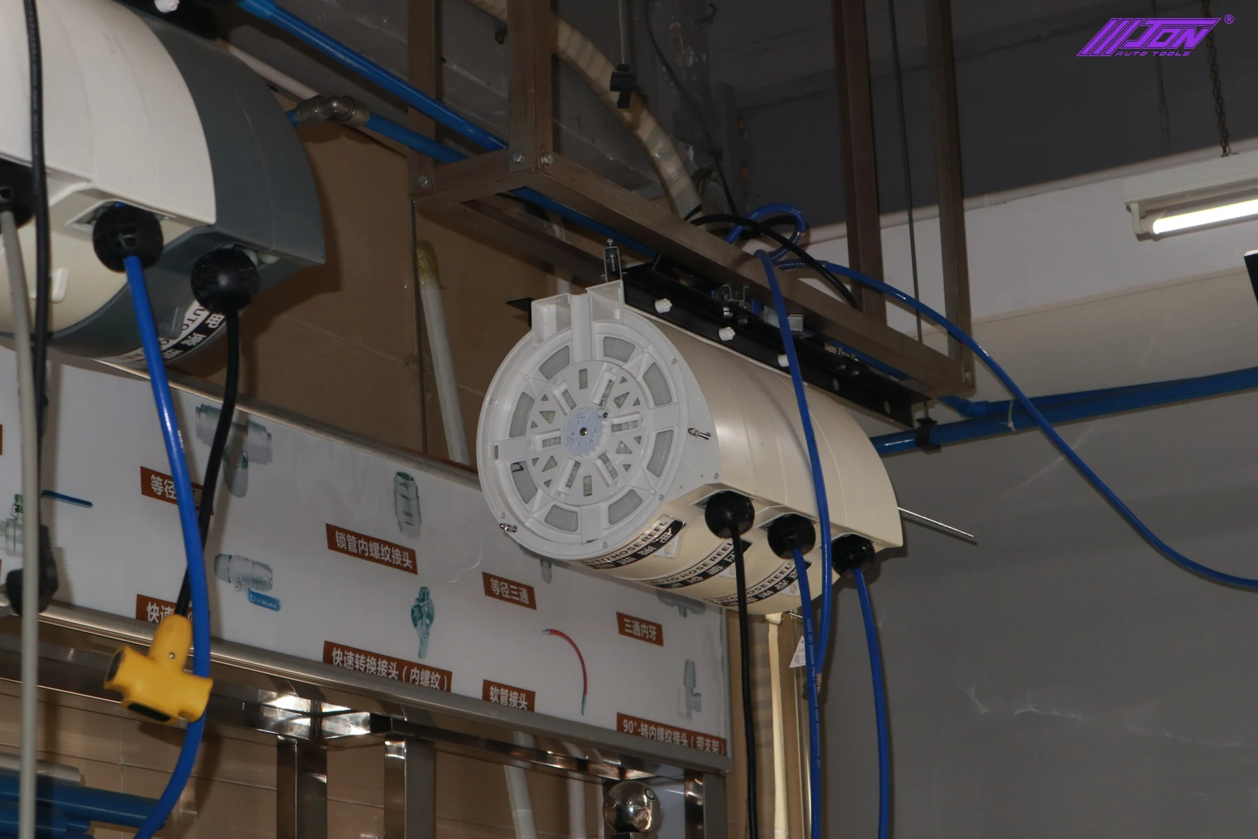 Internal reel structure