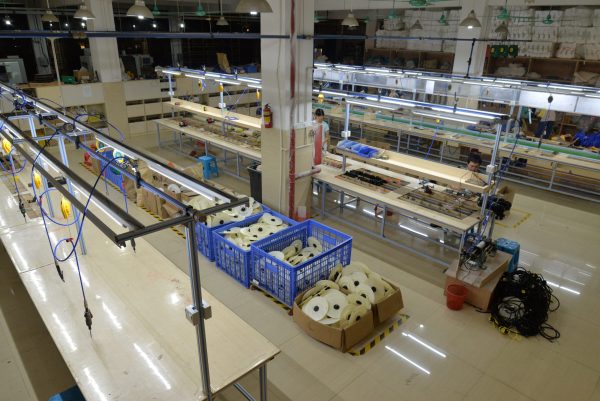 整齐划一的生产线